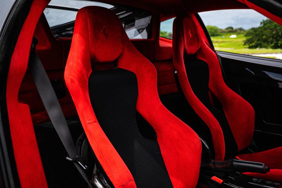 Интерьер Ferrari 430 Scuderia 2009 года  (NA) (фото 67 из 87)